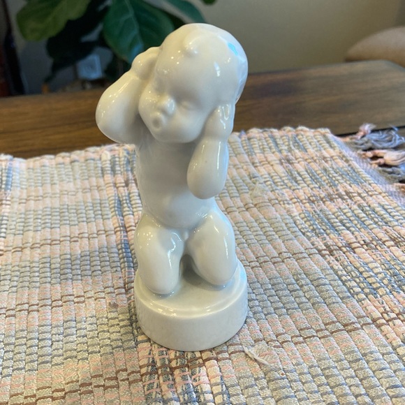 VINTAGE B & G BING & GRONDAHL 4 BABY FIGURINES "ACHES" 2206, 2207, 2208, 2209 - Picture 8 of 9